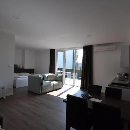 Guest house Arenaostrov Trencin